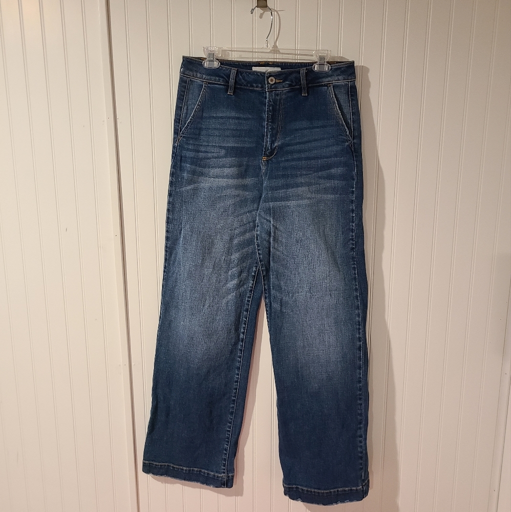 KanCan wide leg jean. Sz 11/29.